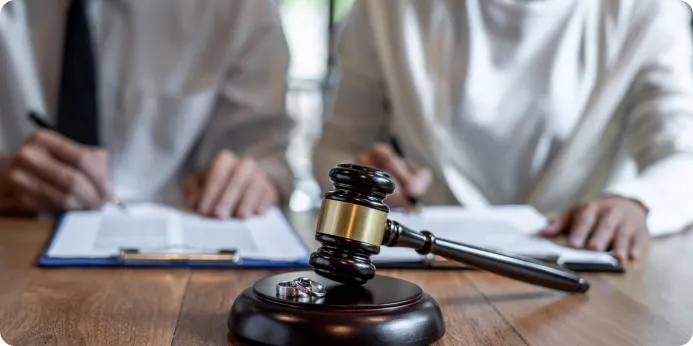 طلاق به دلیل خیانت زن